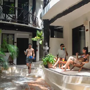 Siesta Fiesta - 5th Avenue Hotel